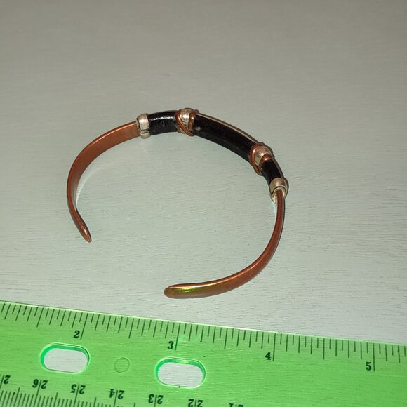 Academia Vintage Copper and Leather Bracelet Cuff Style Metal Adjustable Size - Picture 5 of 5